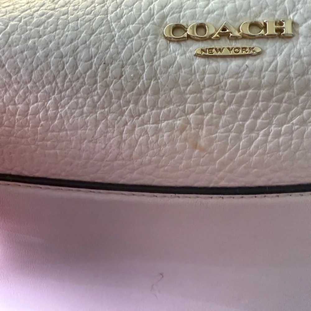 Coach Blake 25 Chalk White Pebbled Leather Crossbody Bag Gold Chain